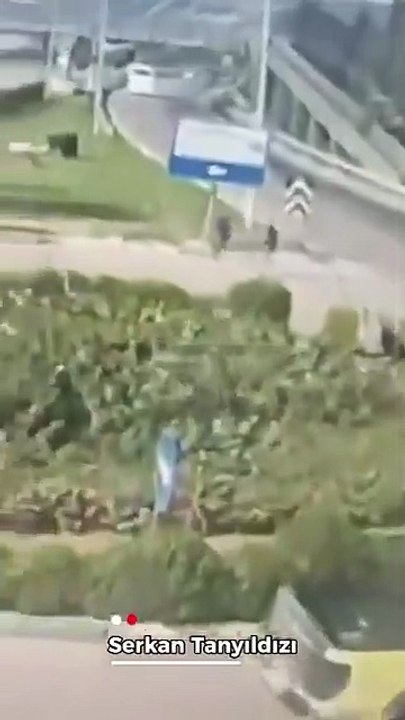 ZANLI POLİSİ DİZ KAPAĞINDAN VURULDU