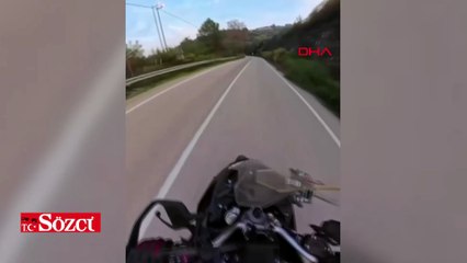 Otomobil sürücüsü virajda drift attı, motosikletli kazayı kıl payı atlattı