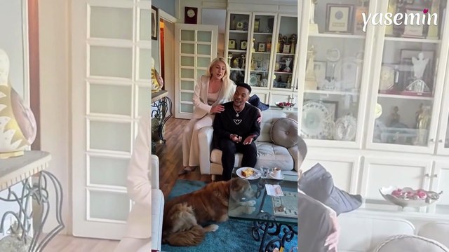 Muazzez Ersoy, Nijeryalı hayranıyla evinde şarkı söylediği anları paylaştı!