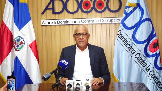ADOCCO acusa a Carlos Pimentel de “faltar a la verdad” en polémica licitación del Intrant