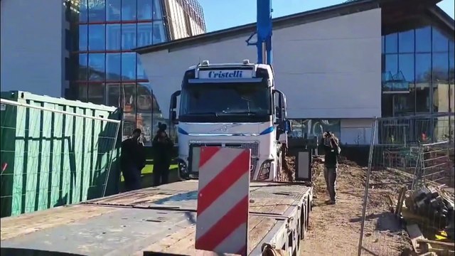 Dopo mezzo secolo di servizio il bivacco del Cimon della Pala atterra al Muse