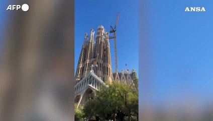 Barcellona, la Sagrada Familia diventa la chiesa piu' alta del mondo