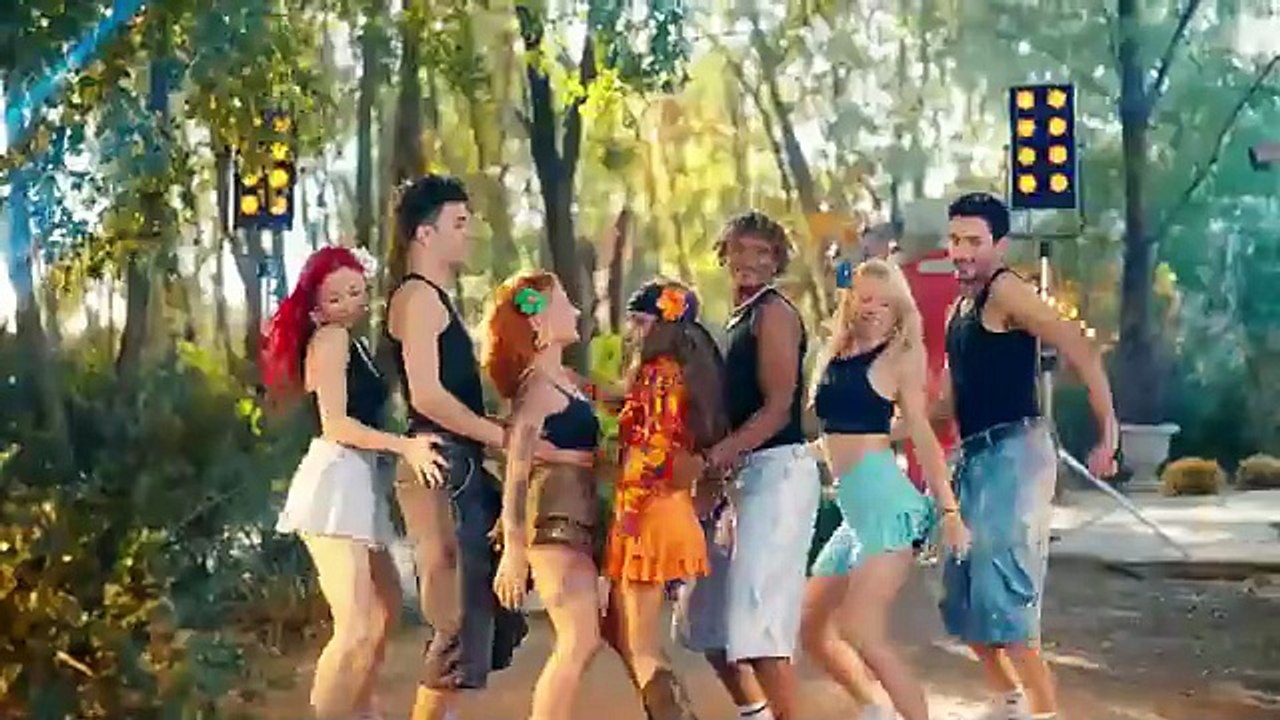Yonca Evcimik - Lambada