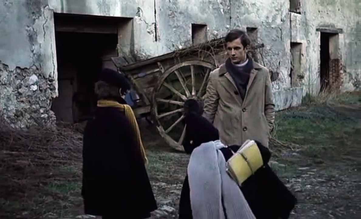 {Rendezvous at Bray} Appointment in Bray 1971 - beautiful but mute woman lets Julien in, but his friend is late and he is obliged to wait...