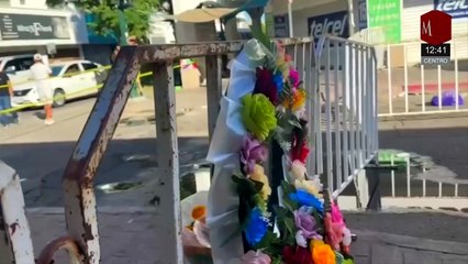 Peritos continúan labores en Waldo's mientras ciudadanos rinden homenaje a víctimas