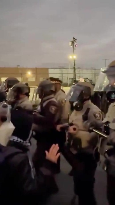 Police clash With protesters outside Chicago ICE facility after curfew