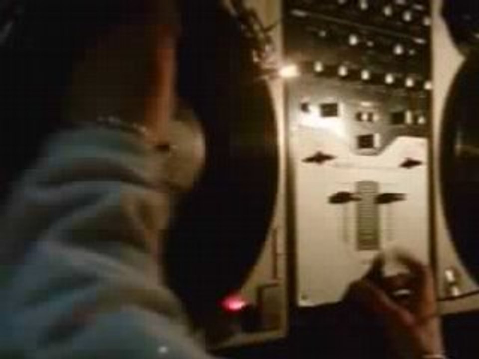 DJ TEZ SCRATCH LIVE 1