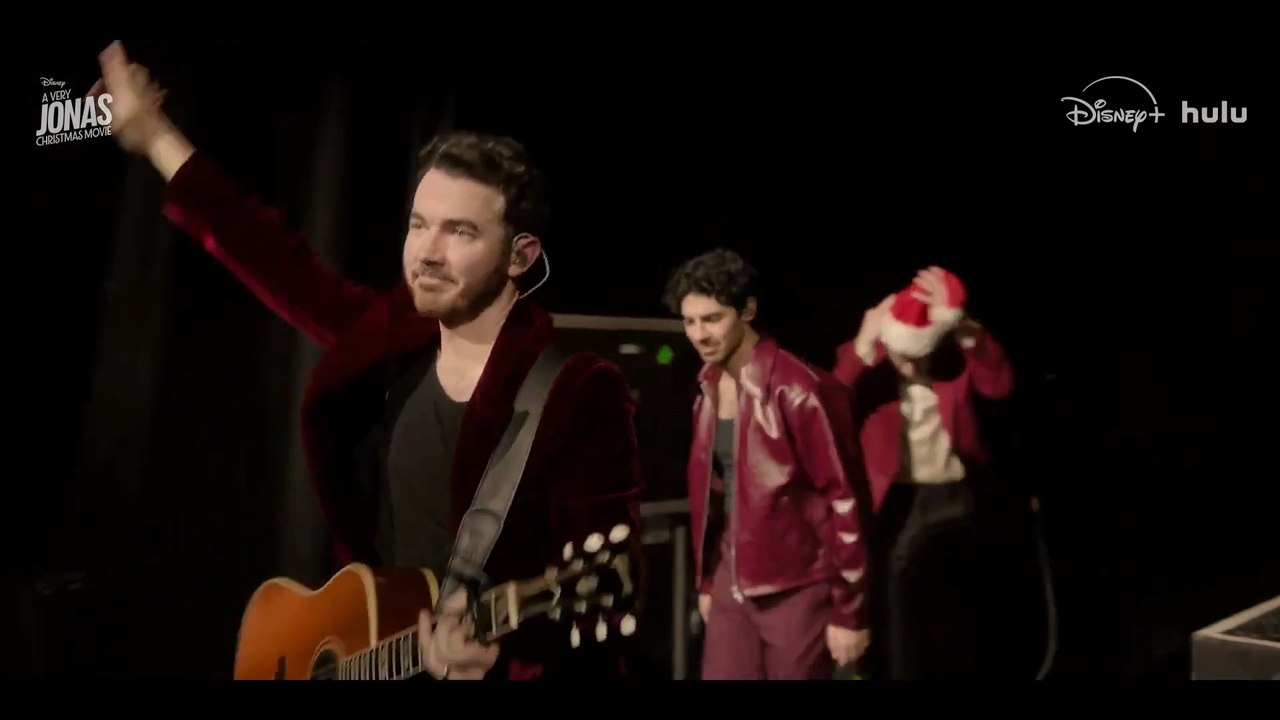 A Very Jonas Christmas Movie Trailer OV