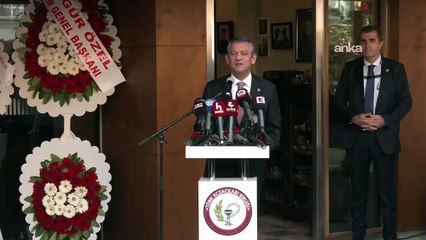 Özgür Özel: Farklı siyasi görüşten dostlarımız oldu ama mesleki birliktelik içinde kimseyi itmemeyi burada öğrendik