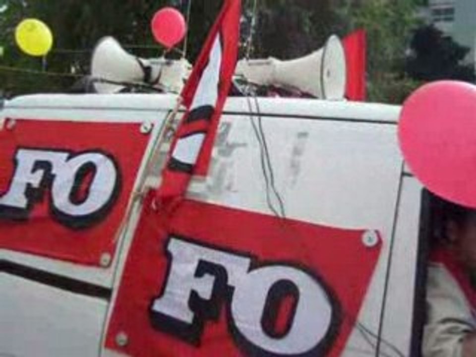 MULHOUSE - Manif du 22 mai 2008 - Début cortège