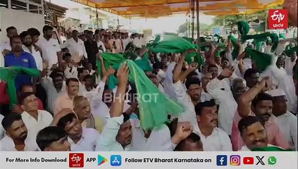 ಆರನೇ ದಿನಕ್ಕೆ ಕಾಲಿಟ್ಟ ಕಬ್ಬು ಬೆಳೆಗಾರರ ಹೋರಾಟ: ರಾಜ್ಯ ಹೆದ್ದಾರಿ ಬಂದ್​ ಮಾಡಿ ಪ್ರತಿಭಟನೆ