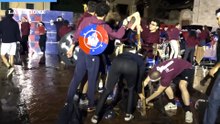 Pisa, la tradizionale gavettonata tra studenti invade piazza San Francesco