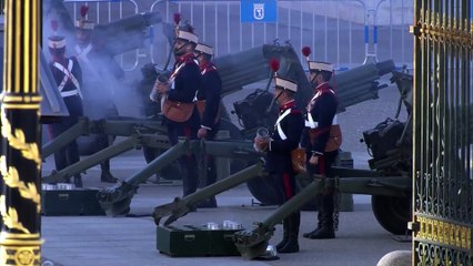 Los reyes recuperan las ceremonias oficiales, dos años después, con el Sultán de Omán