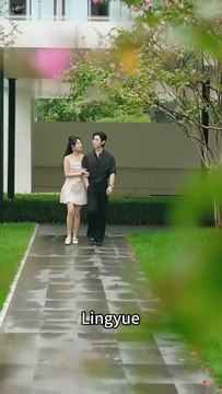 The story of 19-year-old Wen Yiyi, tormented for years by her stepmother and scheming sister, has ended. To seek revenge, she feigns innocence and weakness, targeting her sister's cold-faced fiancé. Everyone waits to see her torn apart and devoured, but t