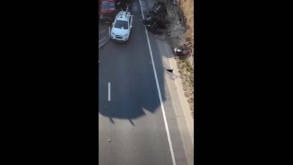 Moment dangerous lorry driver smashes into traffic at 50mph on busy motorway