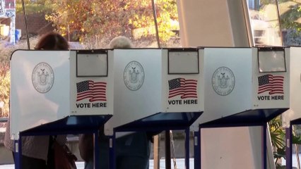 A New York, al via il voto anticipato per scegliere il nuovo sindaco