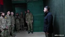 Ucraina, Zelensky visita le truppe nella città assediata di Pokrovsk