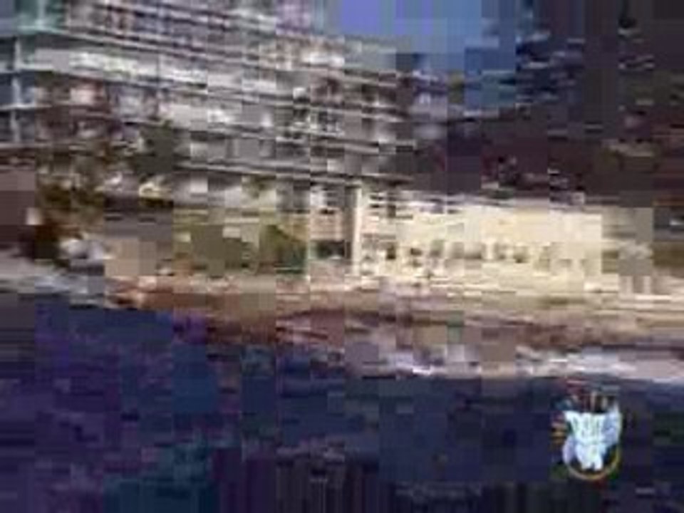 Surfing Dee Why point 19 May 2008