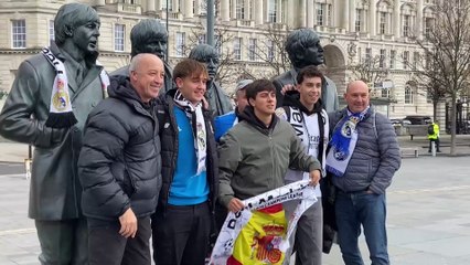 Aficionados del Real Madrid, preparados para el partido de Liga de Campeones en Liverpool