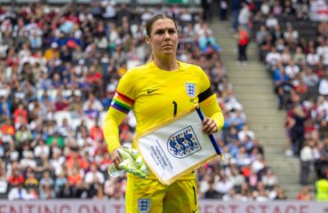 Mary Earps wrote her autobiography with 'no intention of tearing anyone down'