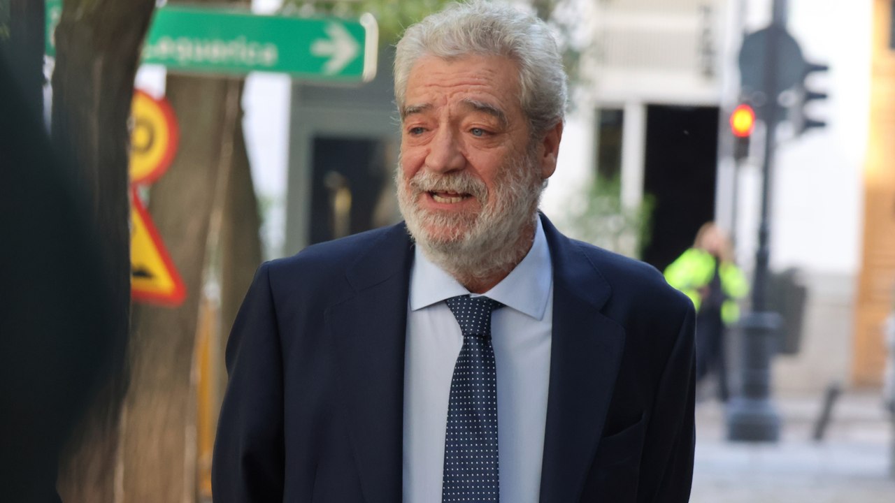 Miguel Ángel Rodríguez defiende a González Amad...
