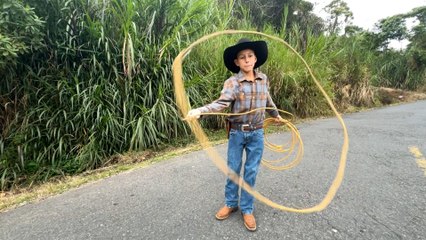 mqn-El niño floreador de Santa Cruz de Turrialba-041125