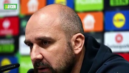 Entrenador Mladen Zizovic muere tras sufrir un infarto en pleno partido; los jugadores se derrumbaron tras enterarse de la noticia