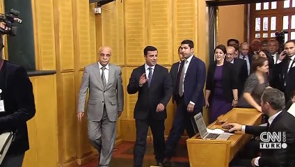 Selahattin Demirtaş için süreç nasıl işleyecek? AİHM ihlal kararı sonrası tahliye başvurusu yapıldı