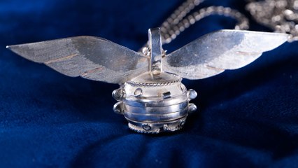 The Art of Crafting Stunning Jewelry Pieces: A Peek into the Creative Process