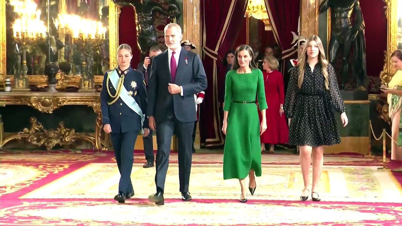 El emérito advierte de que la monarquía es "frágil" y confía "su destino" en su hijo y nieta