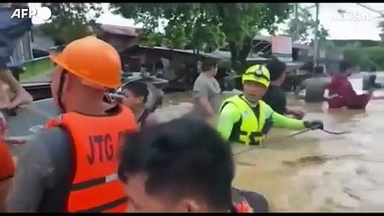 Filippine, la distruzione seminata dal tifone Kalmaegi