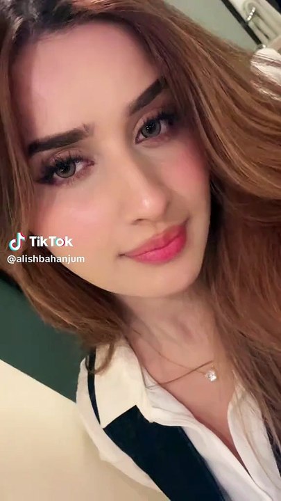 Alishba Anjum Viral Video