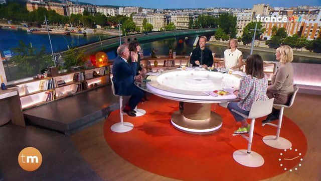 Carole Bouquet a posé un lapin aux présentateurs de Télématin , qui ont attendu et annoncé jusqu’au dernier moment… Mais elle n’est jamais venue – Regardez