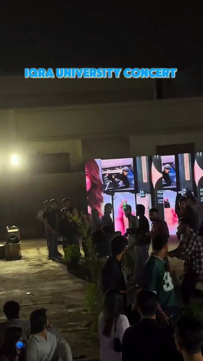 Concert fight in iqra university Karachi