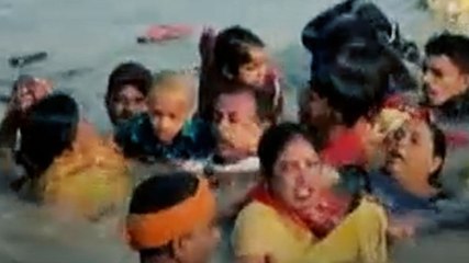 सरयू नदी में पलटी श्रद्धालुओं से भरी नाव