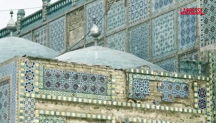 Terremoto in Afghanistan, le immagini della storica Moschea Blu danneggiata