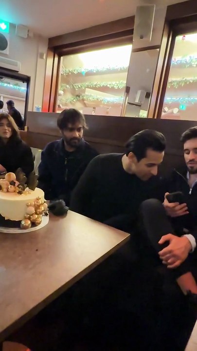 Waqar Zaka enjoying with kashaf Ali and momina Saqib