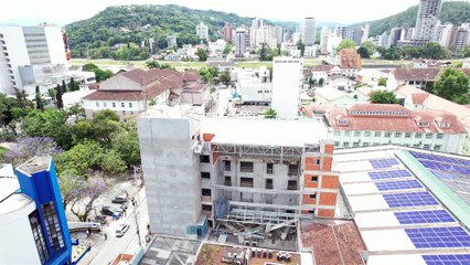 Estrutura desaba em obra de Blumenau, mata trabalhador e deixa feridos