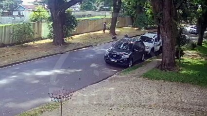 Homem conhecido como 'Peru' é flagrado furtando carros em Curitiba; suspeito é apontado em 30 casos, diz polícia