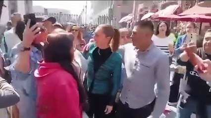 Presidenta de México fue manoseada en plena vía pública