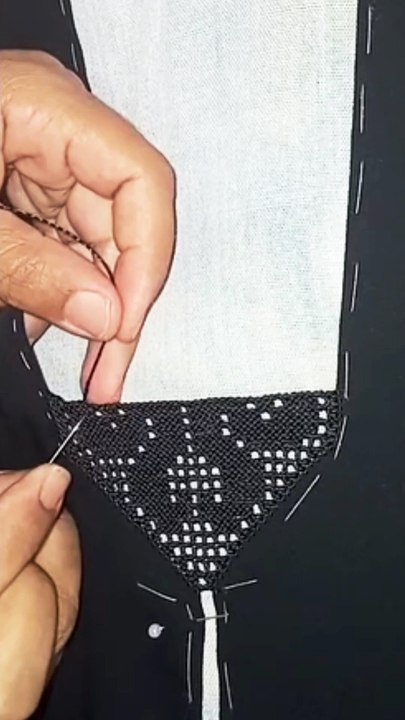 الخياطه الراندة