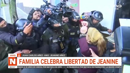 FAMILIA CELEBRA LA LIBERTAD DE JEANINE ÁÑEZ