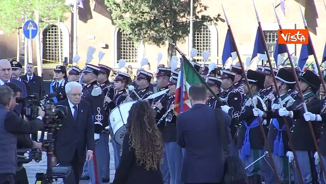 Giornata dell'Unità Nazionale, il Presidente Mattarella rende omaggio al Milite Ignoto al Vittoriano