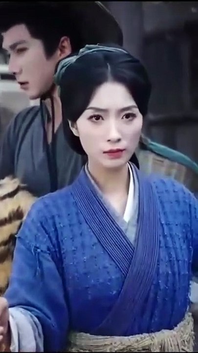 Mama Rules, Fortunes in Her Grip / A badass mother: From Trash to Cash / Secret Agent's Adventure