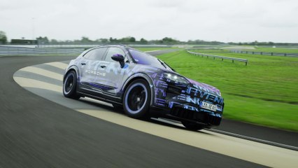 Porsche TechNews - With the expertise of the Formula E World Champion - the Cayenne Electric