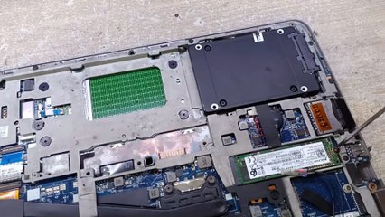 Hp elitebook 840 G1 power button blinking WiFi & sound light still on - no display - issue