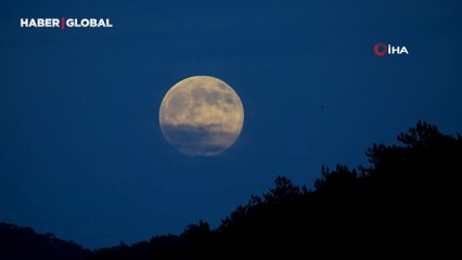 Manisa'da görüntülenen "Kunduz Süper Ay"  eşsiz manzaralar oluşturdu