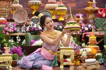 Yüzen Fener Festivali’nden rengarenk görüntüler