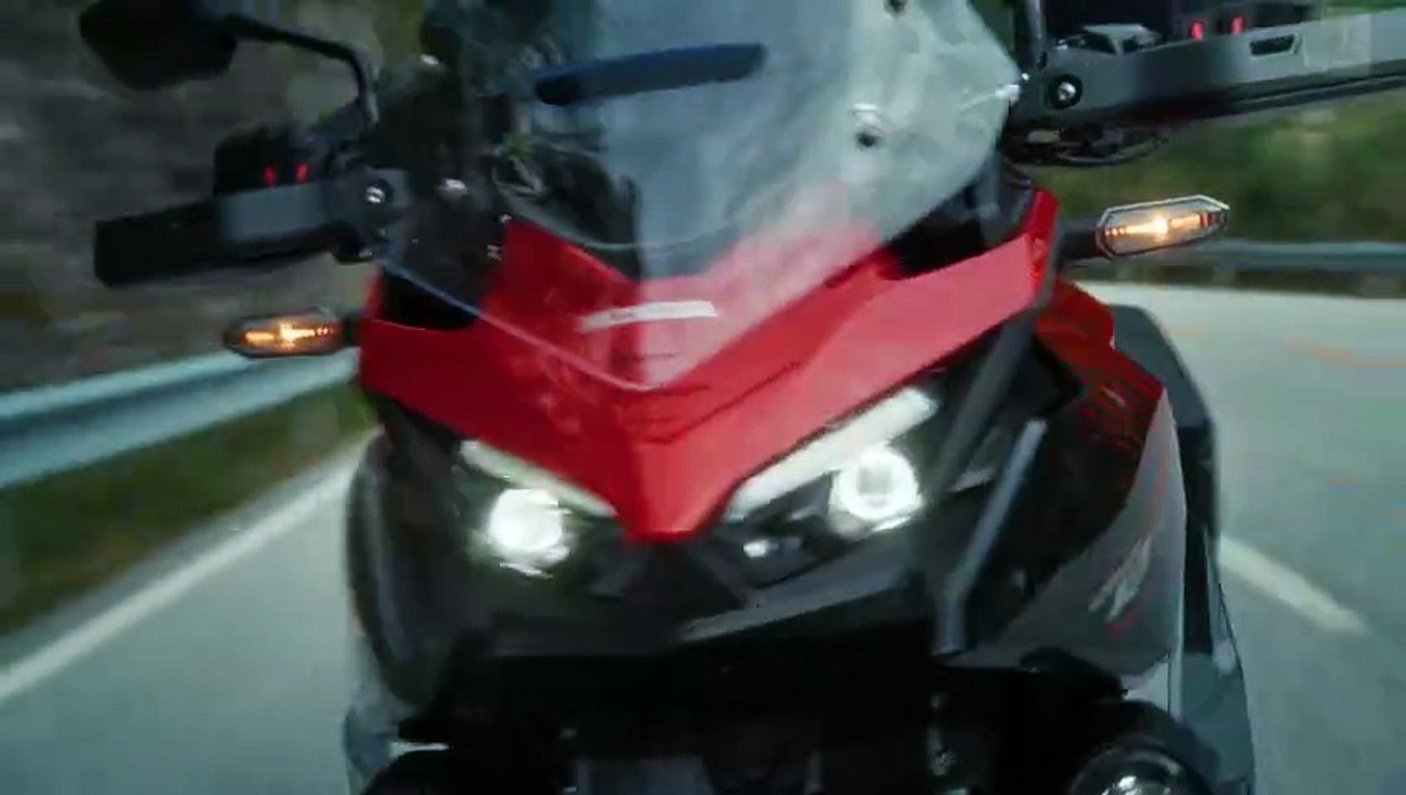 Honda CB1000GT 2026 – Premium-Sporttourer mit Fireblade-Power | offizieller Trailer