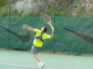 phil et sa bouclette au service